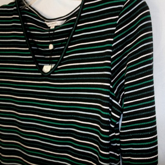 Long Sleeve, Lightly Ribbed V-Neck T-shirt - Picture 2 of 4